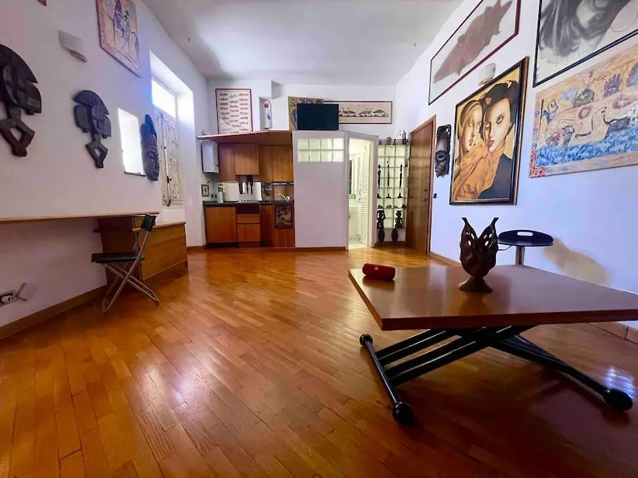 Our Arty Flat In Monti Appartement Rome Italië